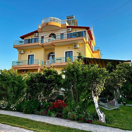 Vila Laura Εξαμίλιο Εξωτερικό φωτογραφία