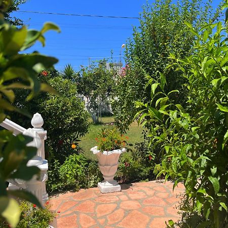 Vila Laura Εξαμίλιο Εξωτερικό φωτογραφία