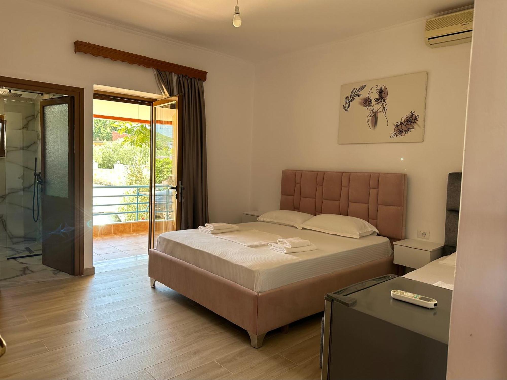 Vila Laura Εξαμίλιο Εξωτερικό φωτογραφία
