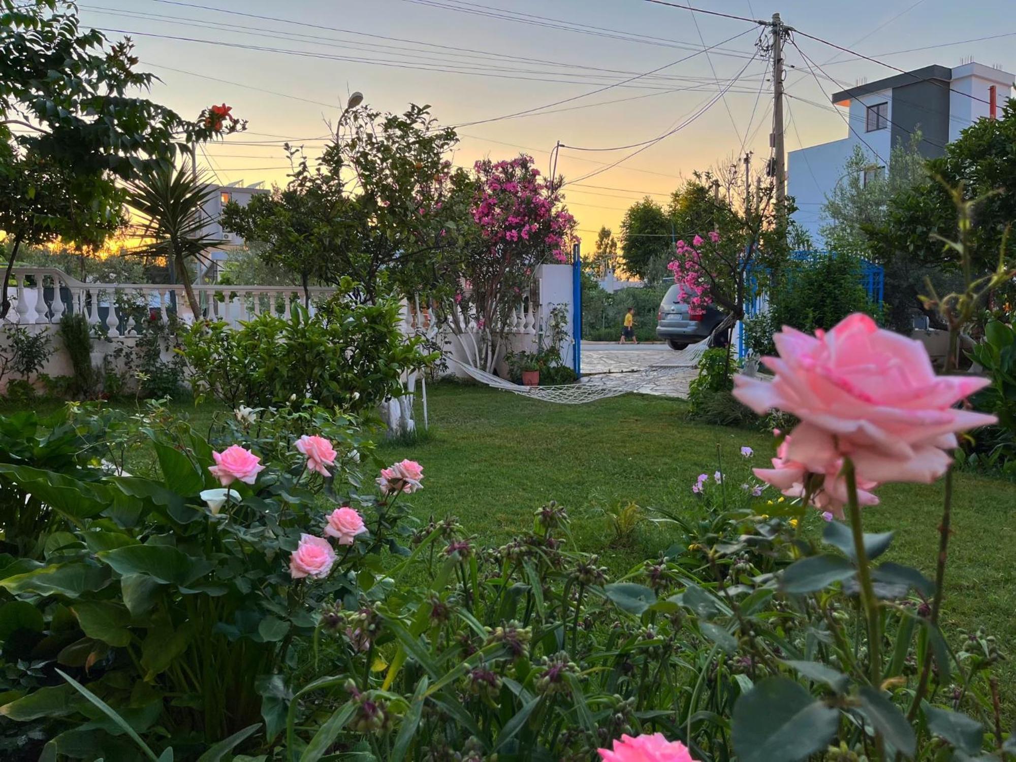 Vila Laura Εξαμίλιο Εξωτερικό φωτογραφία
